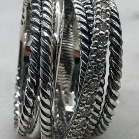 David Yurman ring with diamonds. - Picture 6 of 6